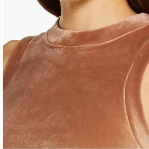SKIMS Velour Honey Tank Top, Size Small Excellent Condition ( No Flaw ) - Picture 5 of 8